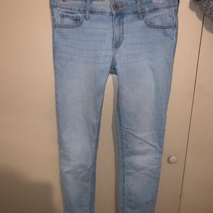 Light Hollister skinny jeans